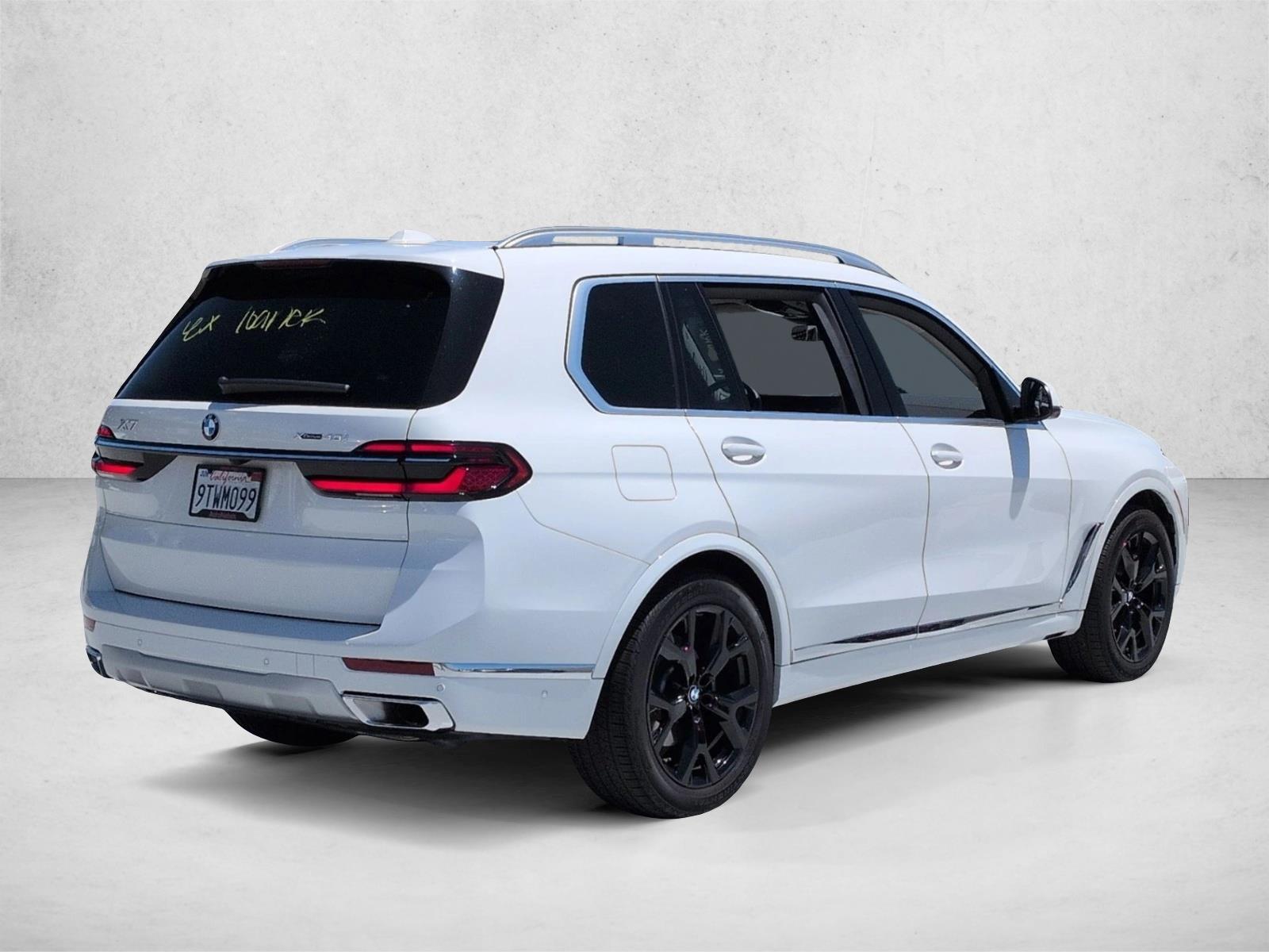 2025 BMW X7 xDrive40i photo 5