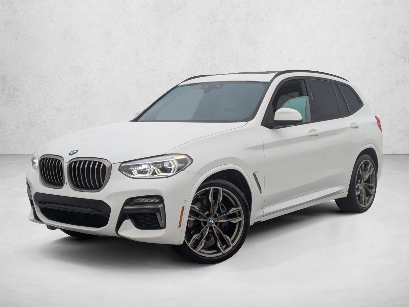 2020 BMW X3 40i's photo