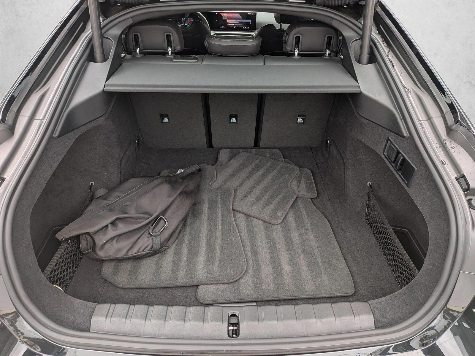 2023 BMW i4 eDrive35 photo 6