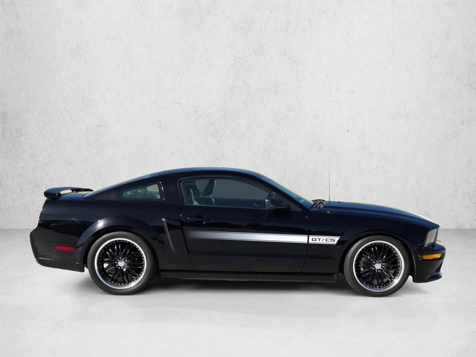 2009 Ford Mustang GT photo 4