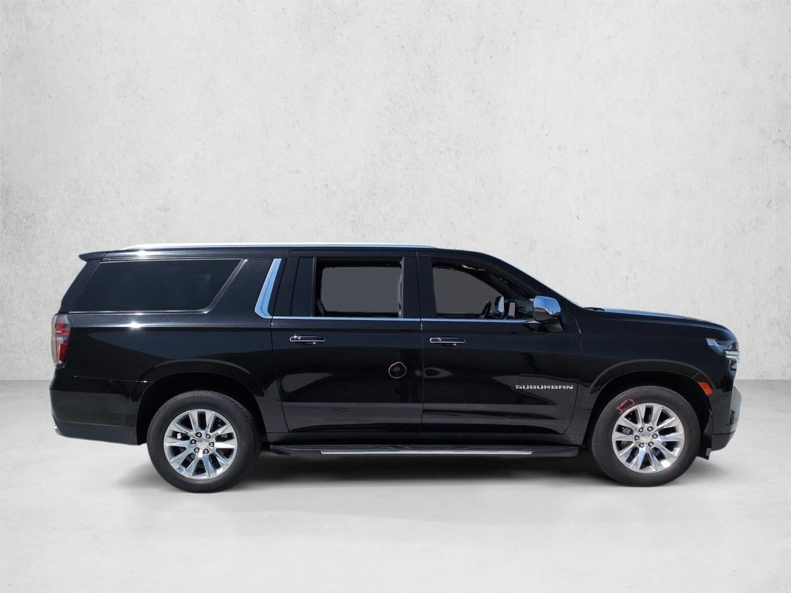 2022 Chevrolet Suburban Premier photo 4