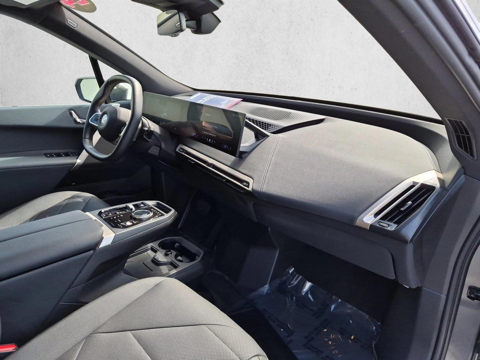 2024 BMW iX Base - Photo 24