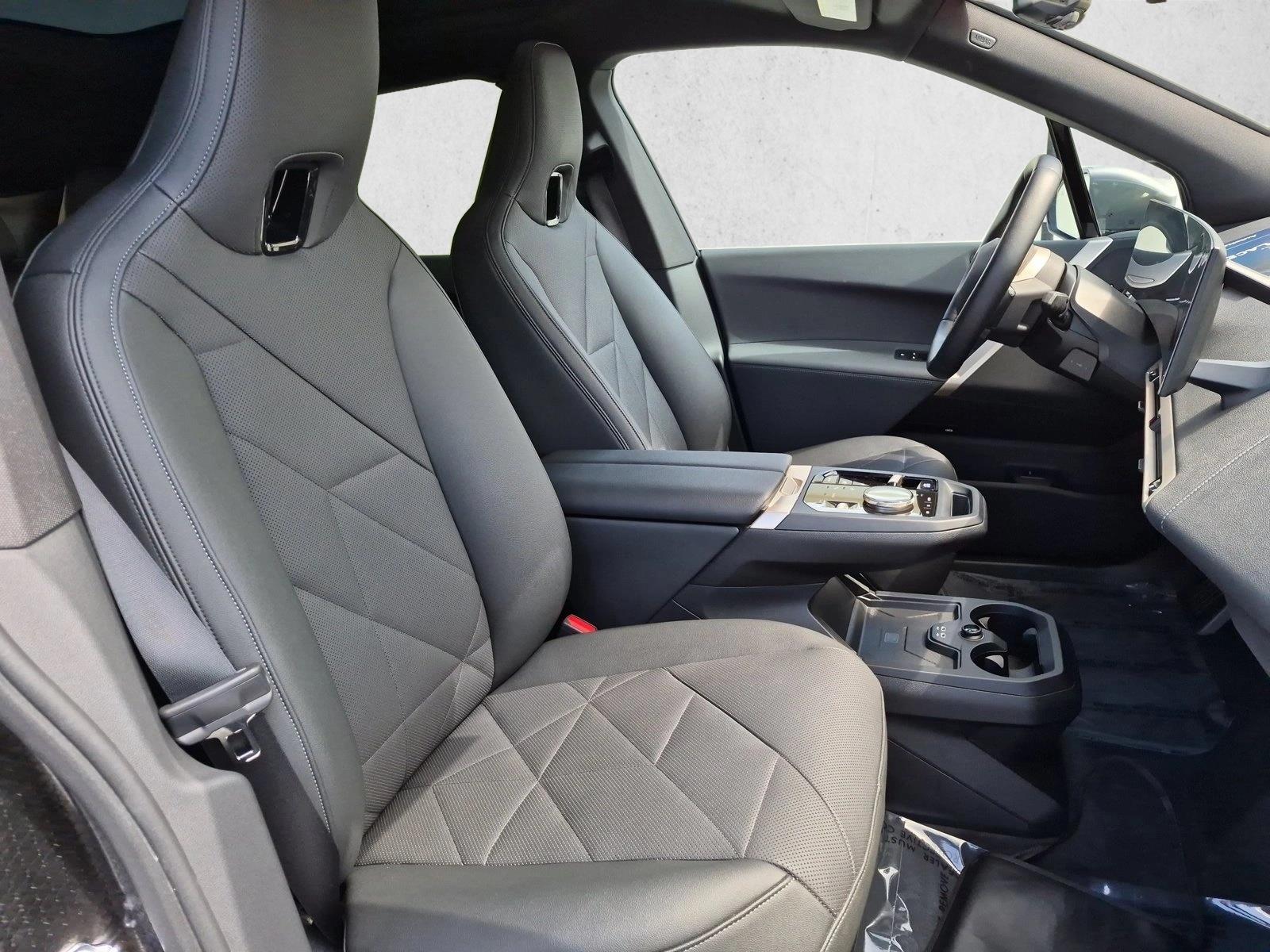 2024 BMW iX Base - Photo 23