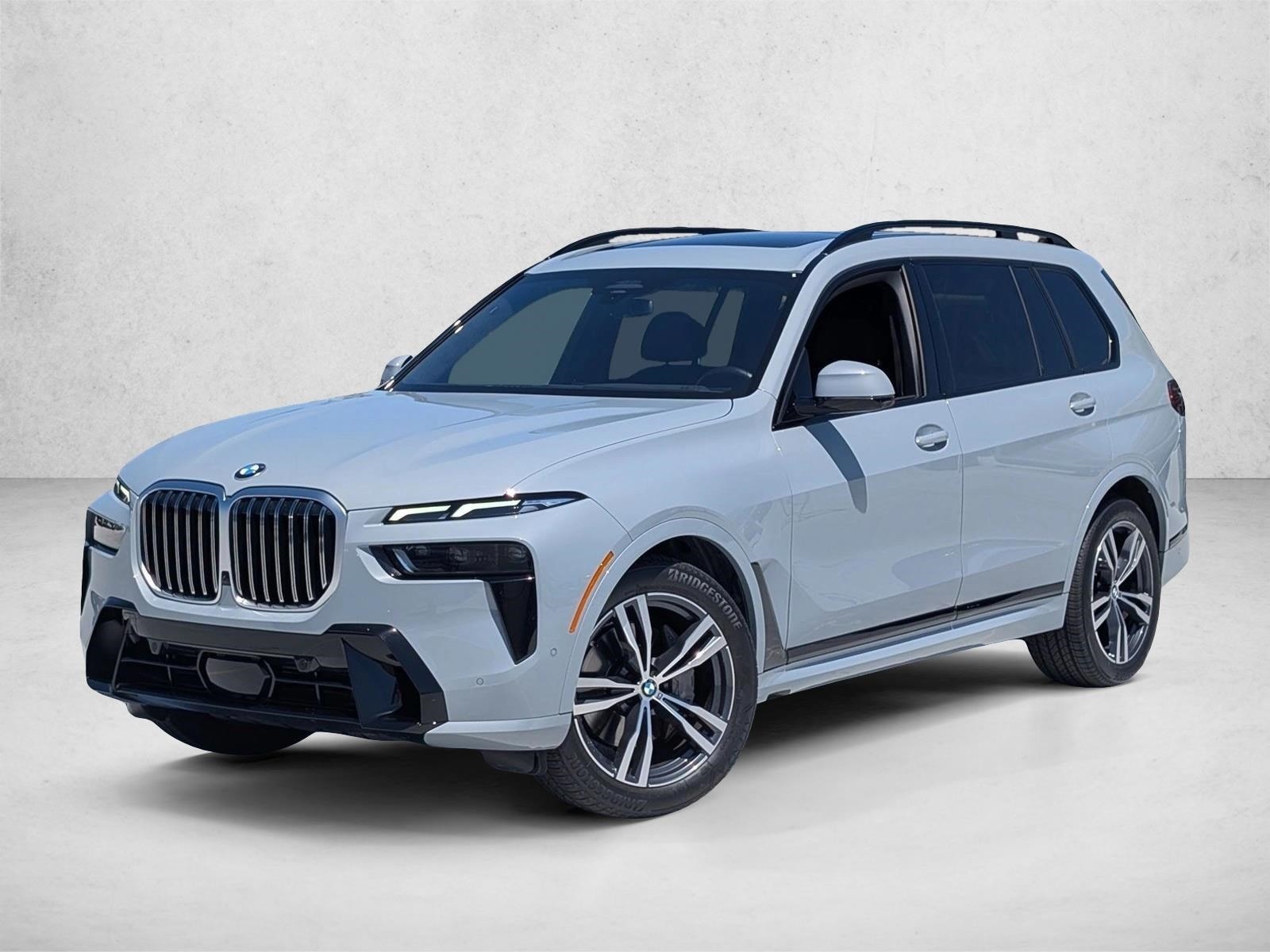 2023 BMW X7 xDrive40i's photo
