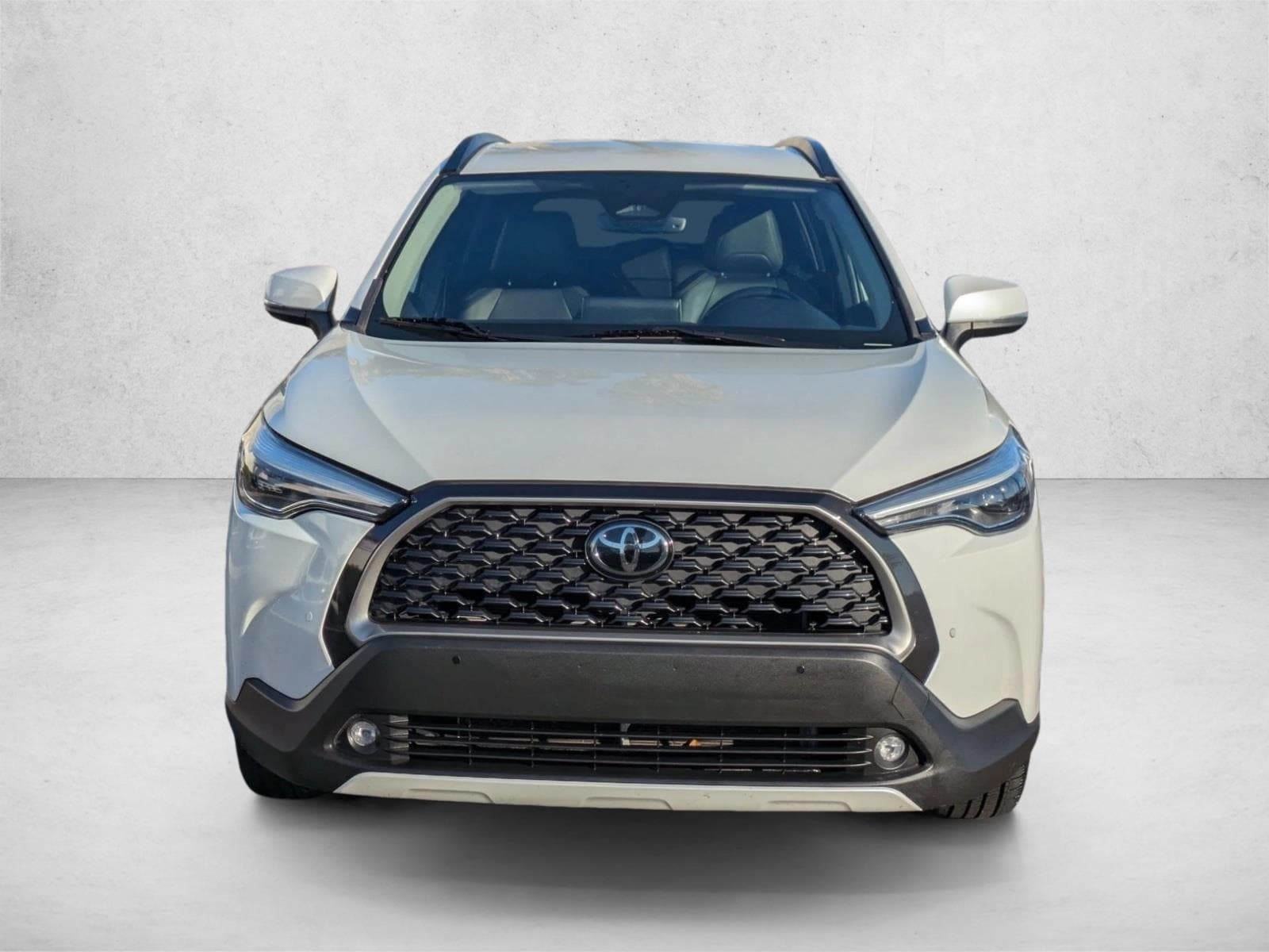 Used 2023 Toyota Corolla Cross XLE with VIN 7MUEAAAG0PV041150 for sale in Northfield, Minnesota