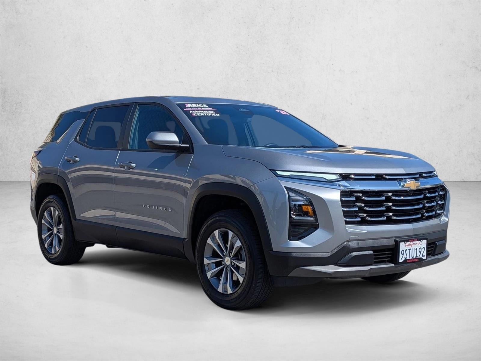 2025 Chevrolet Equinox LT photo 3