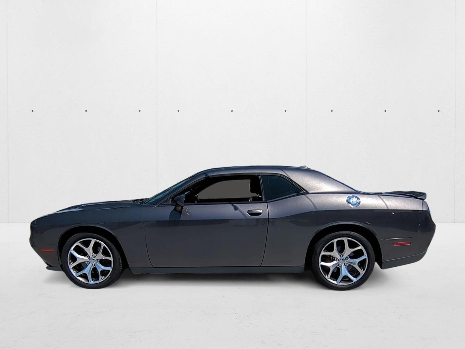 2015 Dodge Challenger SXT R/T Plus photo 2