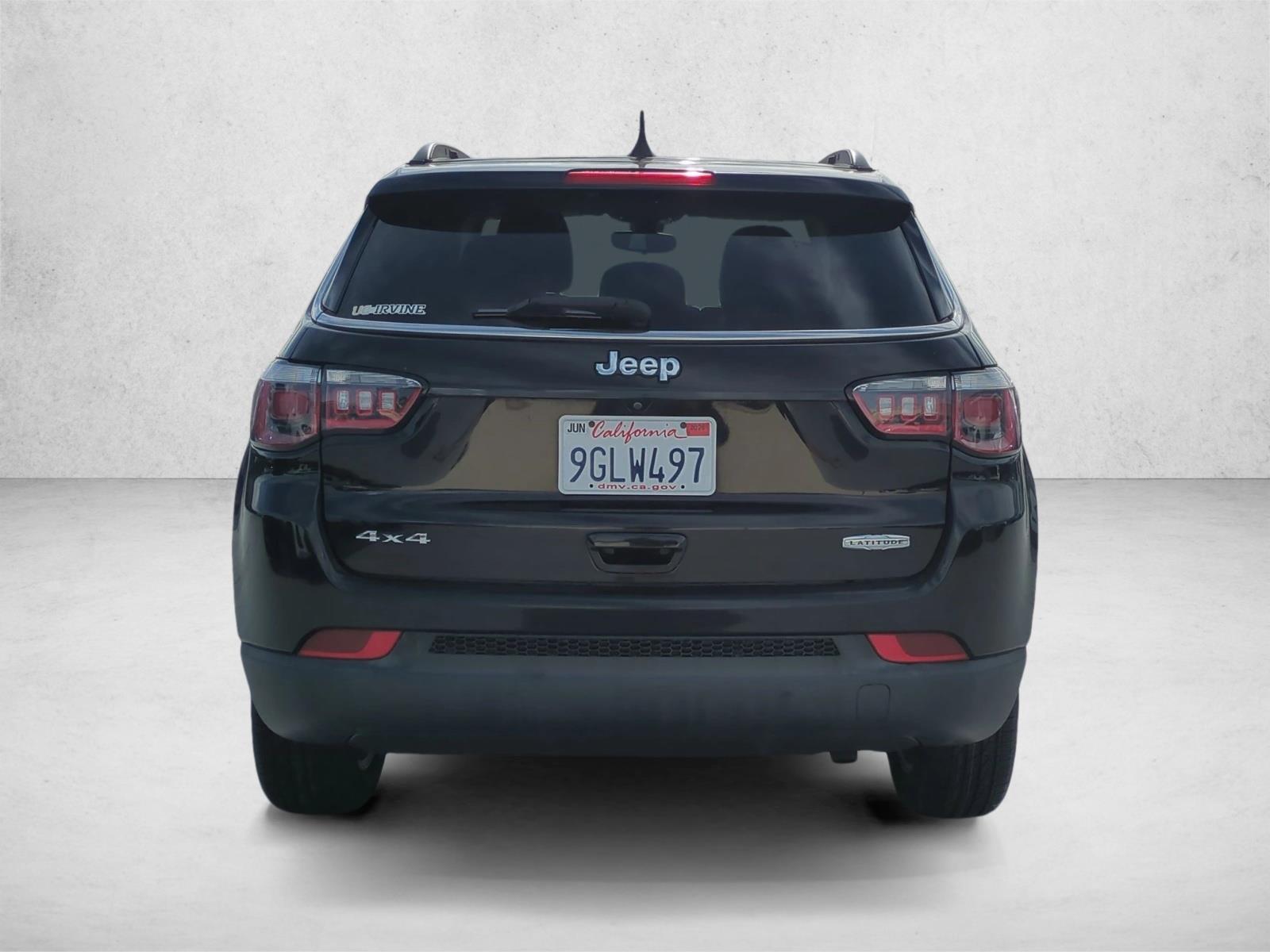 2020 Jeep Compass Latitude photo 3