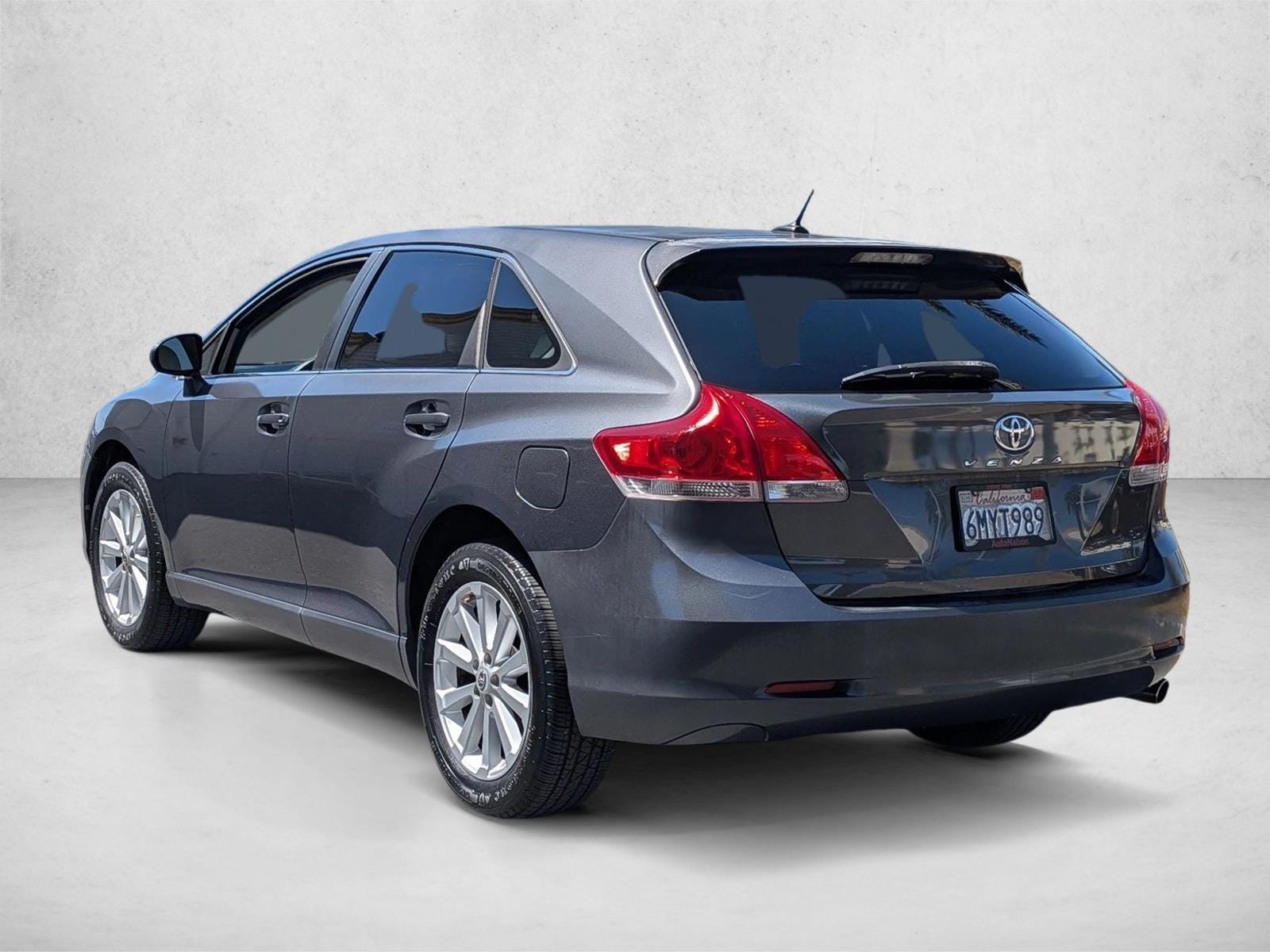 2010 Toyota Venza Base photo 3