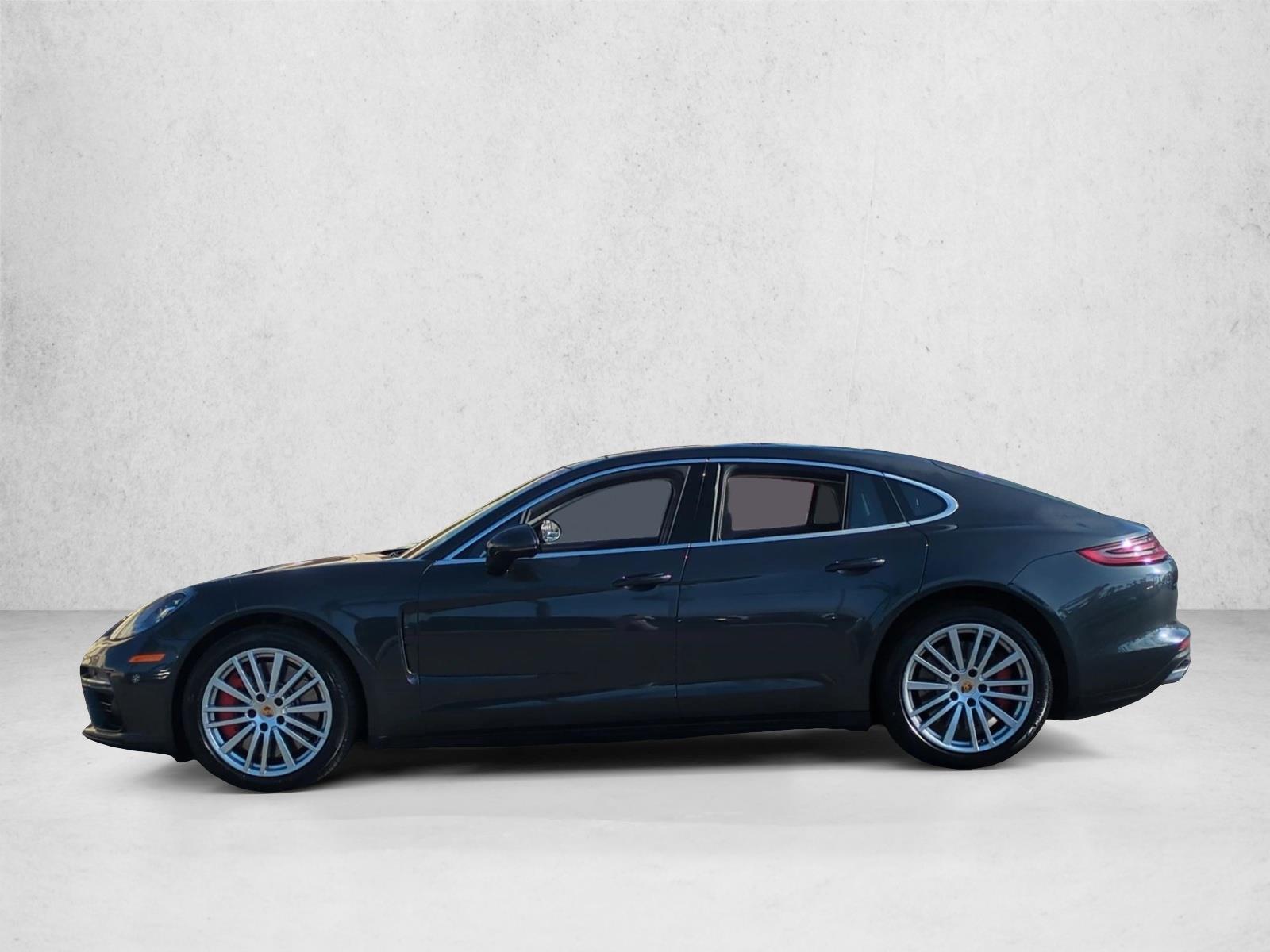 2017 Porsche Panamera Turbo photo 2