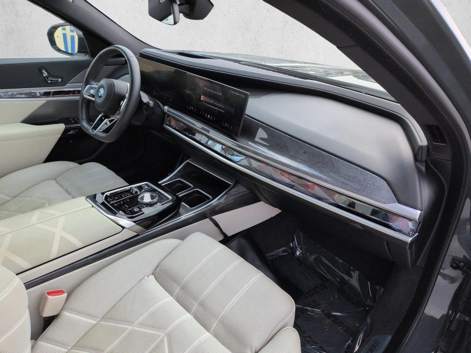 2023 BMW i7 Base - Photo 24