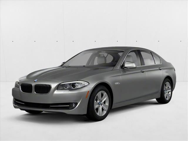 2013 BMW 5 Series 528i's photo
