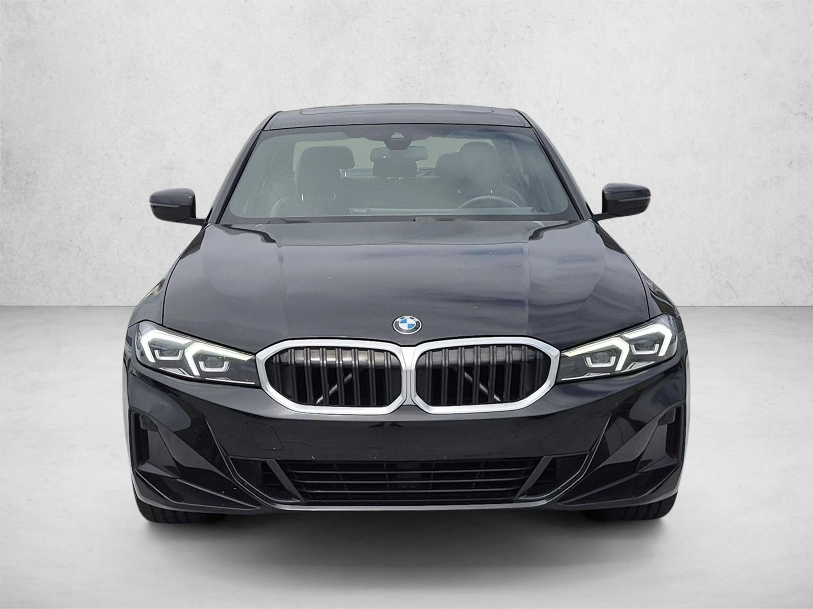 2023 BMW 3 Series 330i - Photo 2