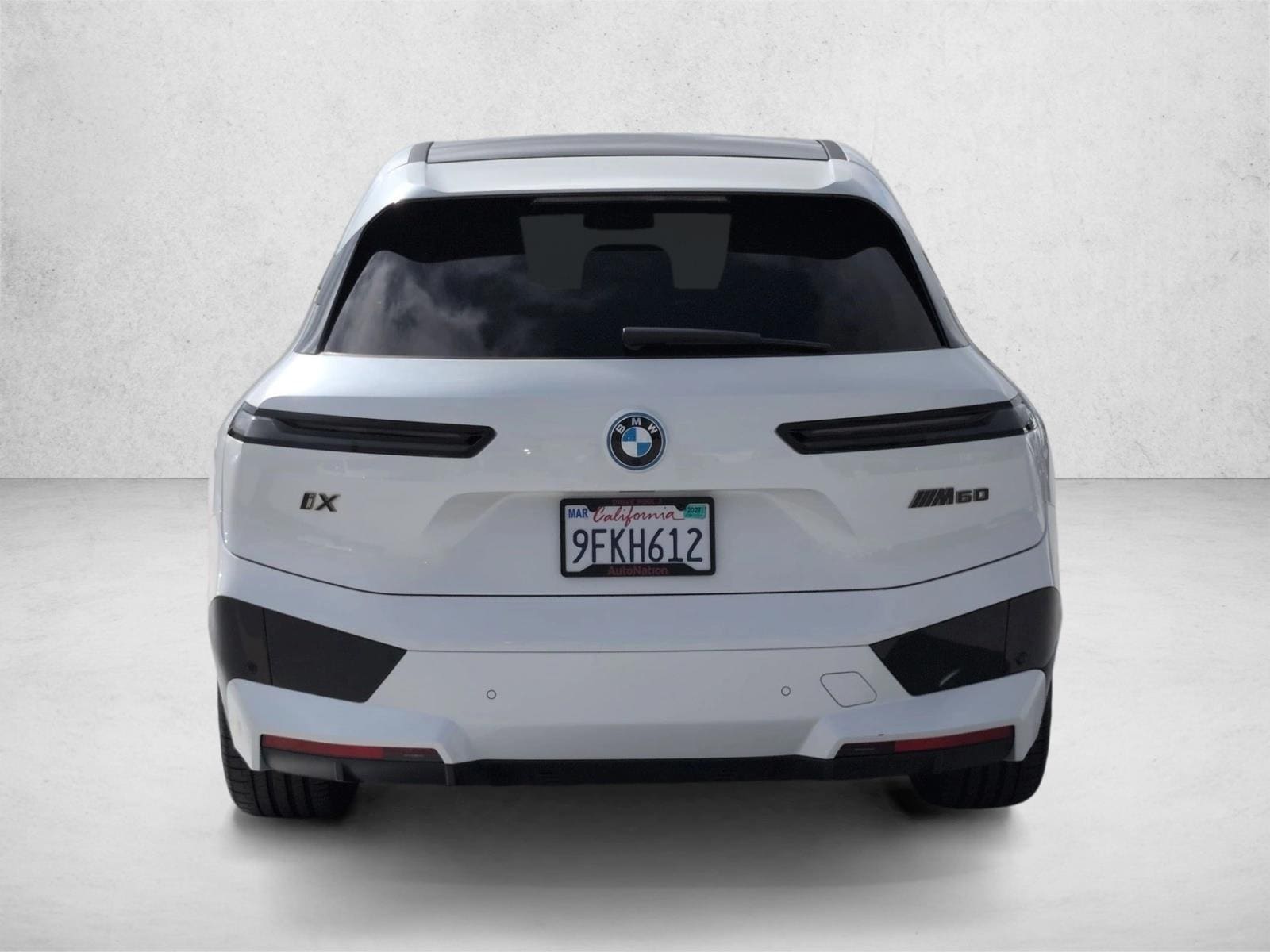 2023 BMW iX M60 photo 6