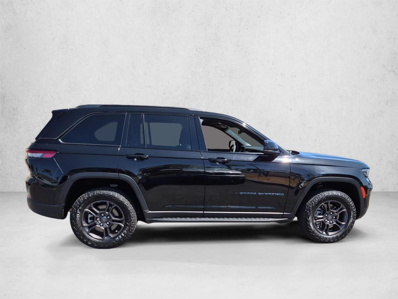2023 Jeep Grand Cherokee Trailhawk 4xe - Photo 4