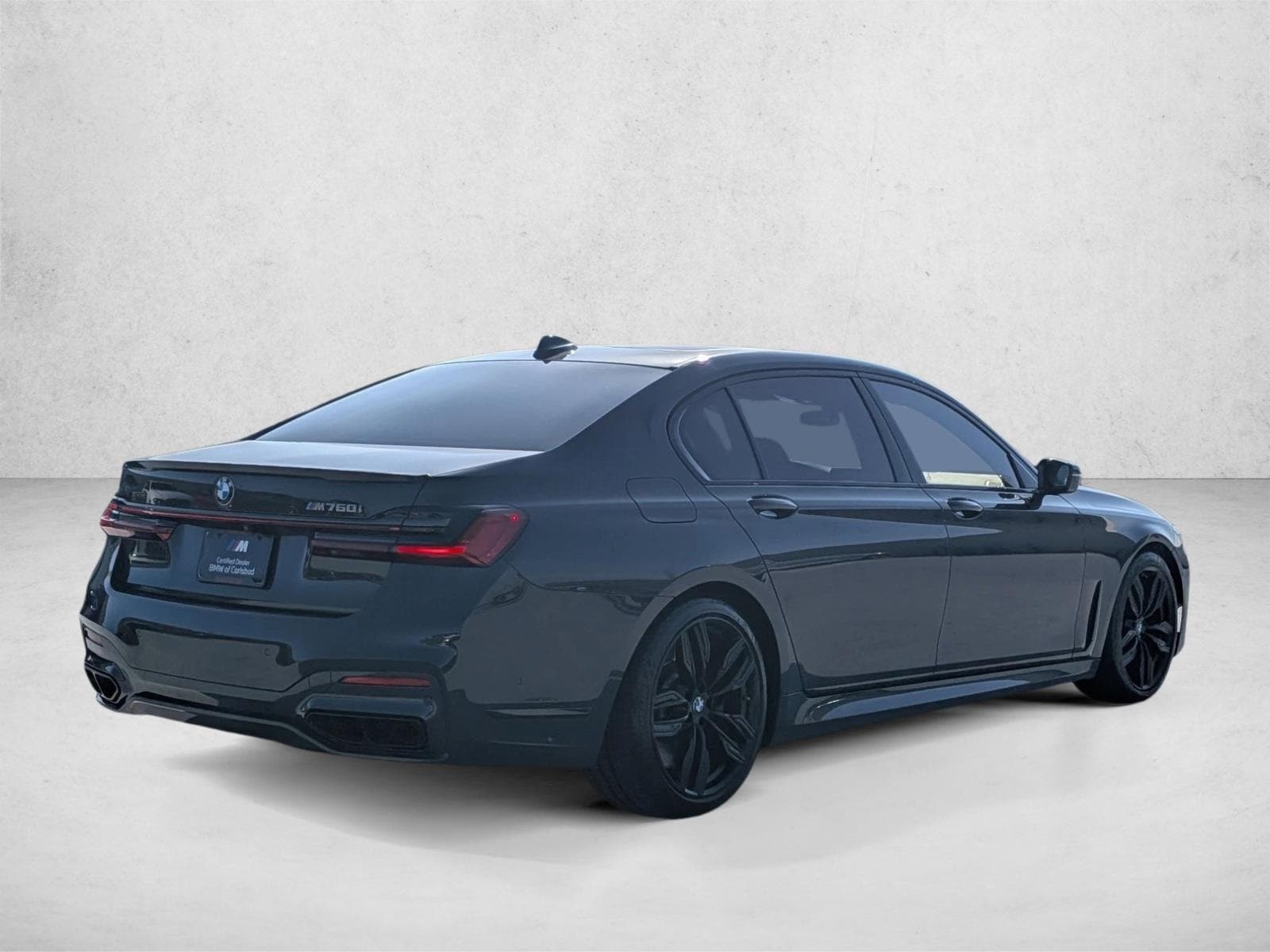 2022 BMW M760i xDrive photo 4