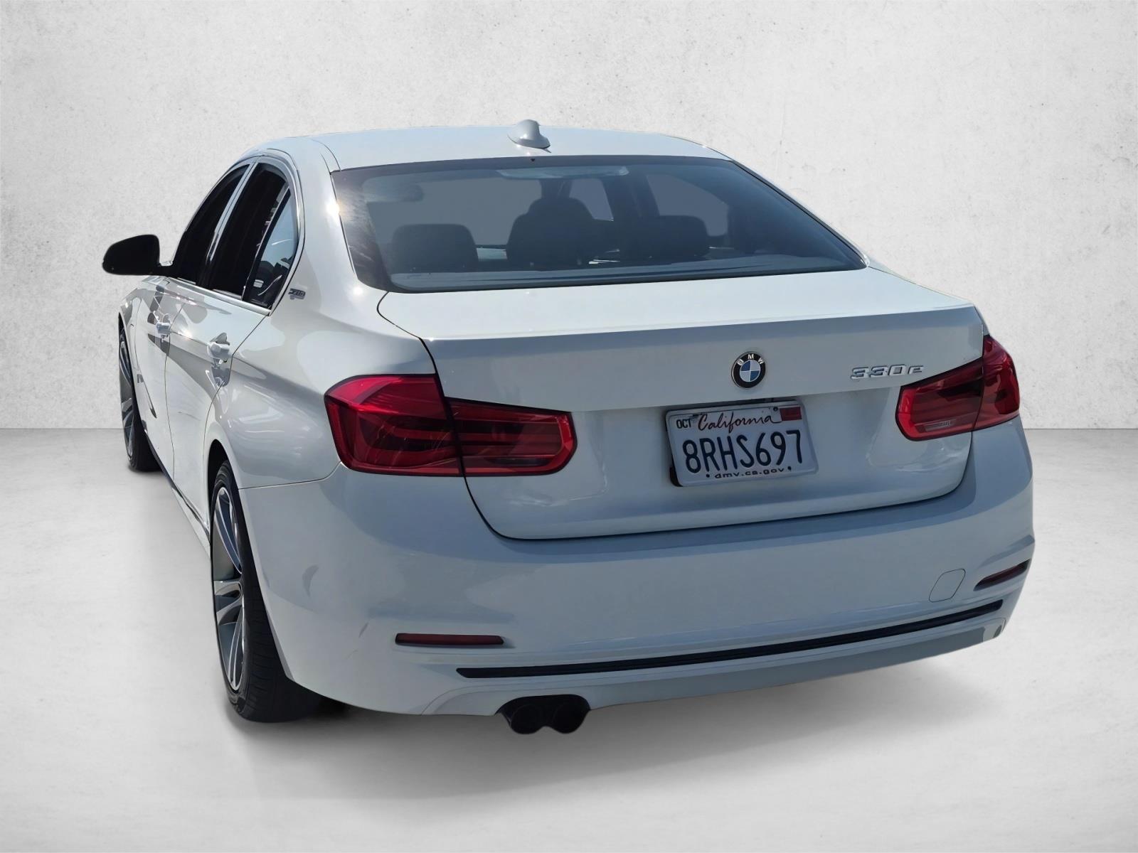 2018 BMW 3 Series 330e - Photo 7