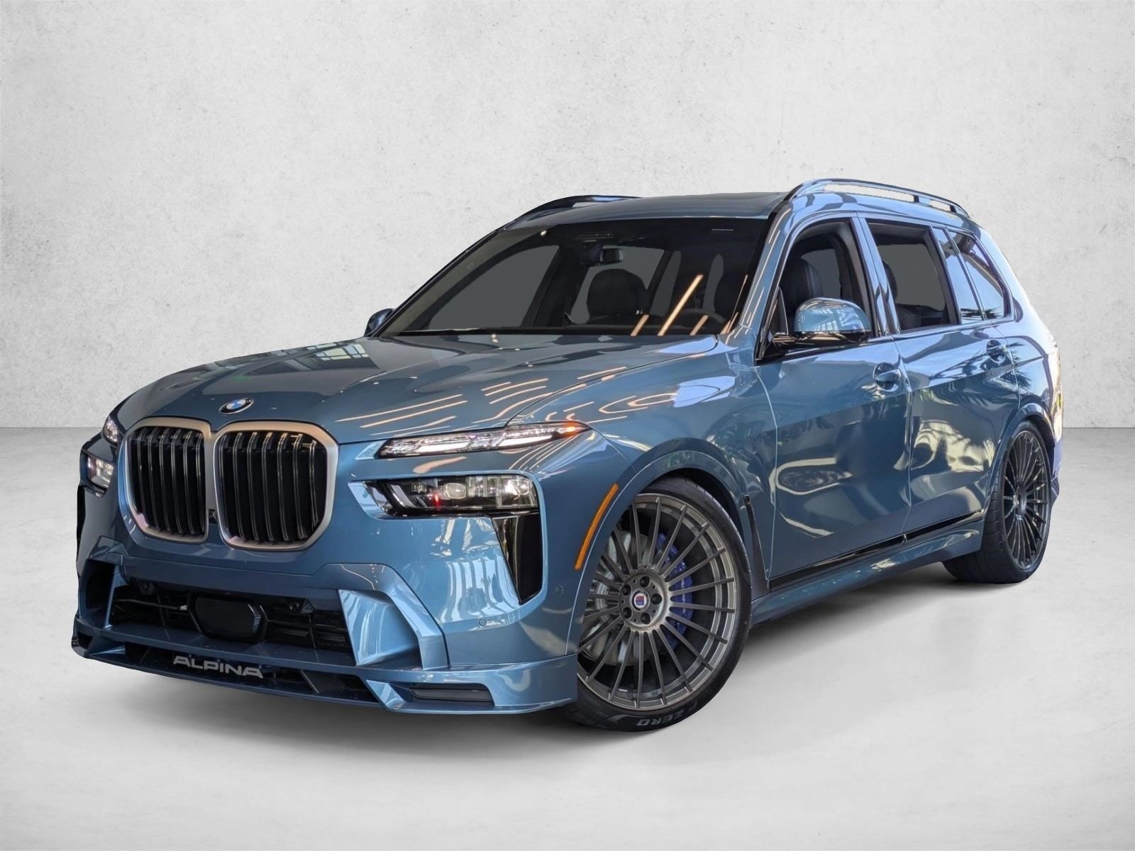 2026 BMW X7 ALPINA XB7's photo