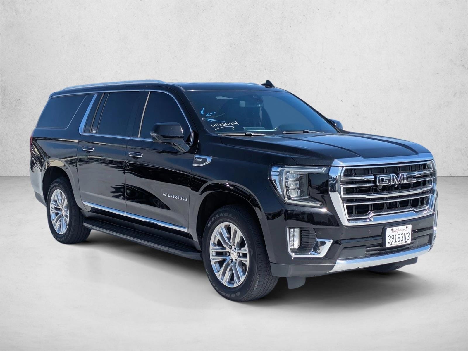 2021 GMC Yukon XL SLT photo 3