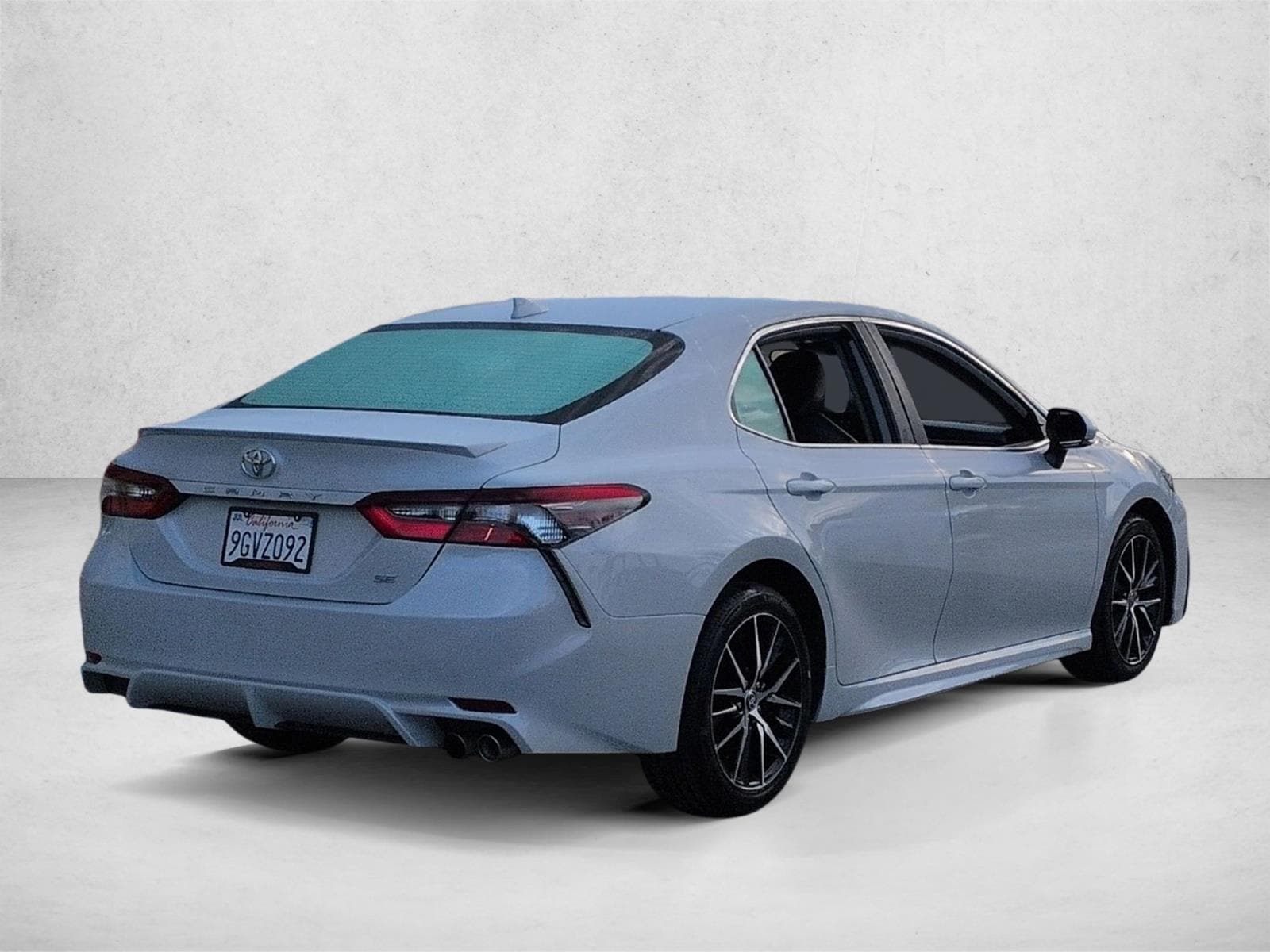 2023 Toyota Camry SE photo 5