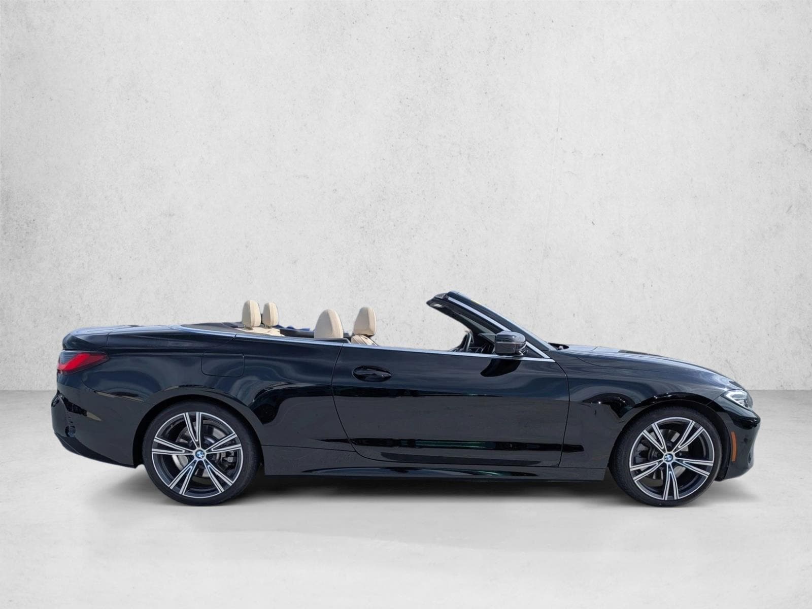 2023 BMW 430i photo 4