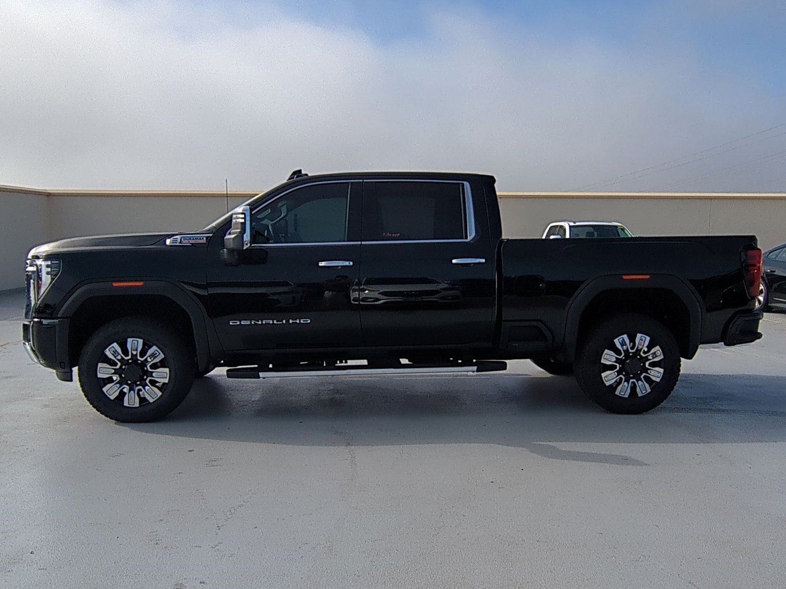2025 Gmc Sierra 3500 HD Denali photo 2