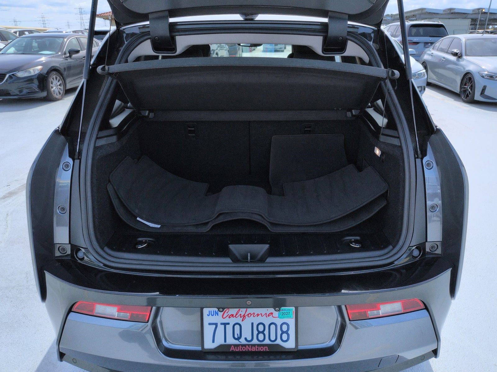 2016 BMW i3 with Range Extender photo 6