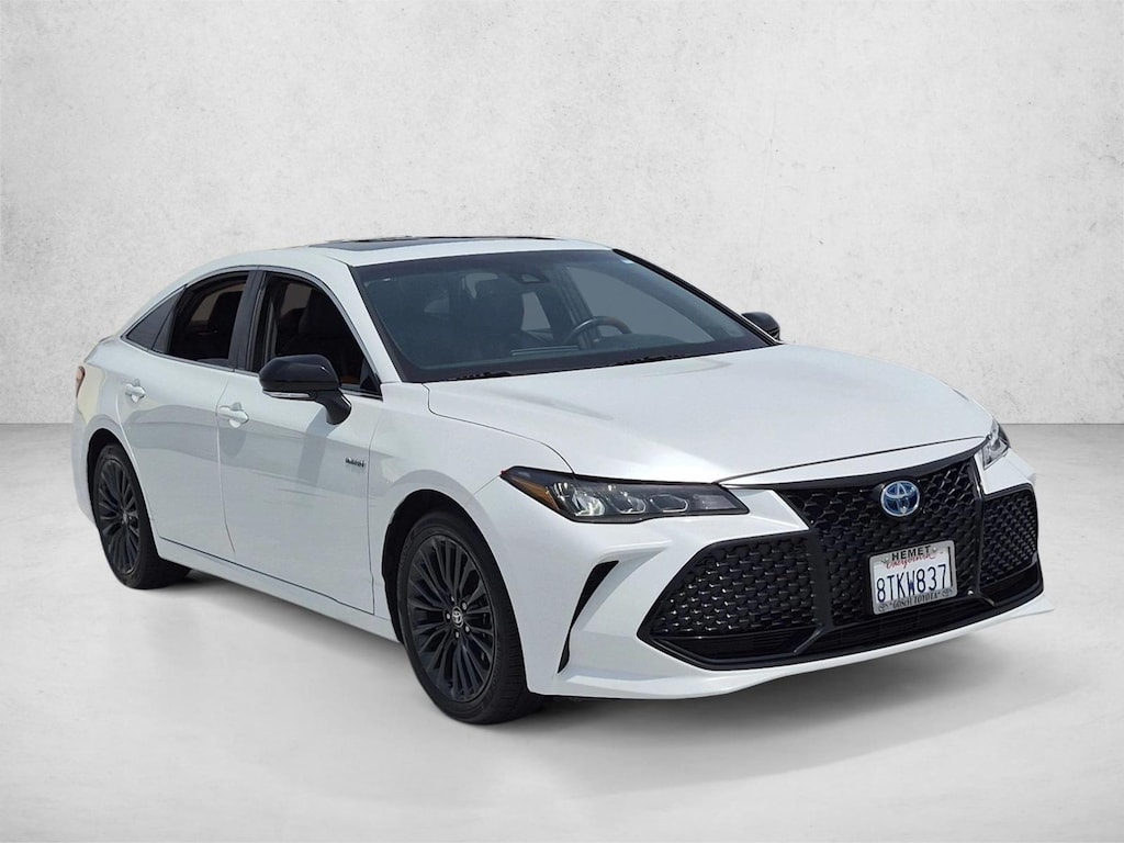 Used 2021 Toyota Avalon Hybrid XSE Sedan