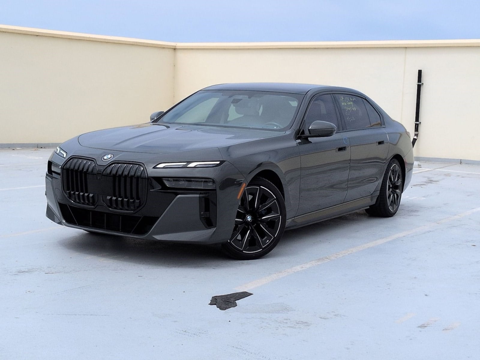2023 BMW i7 xDrive60's photo