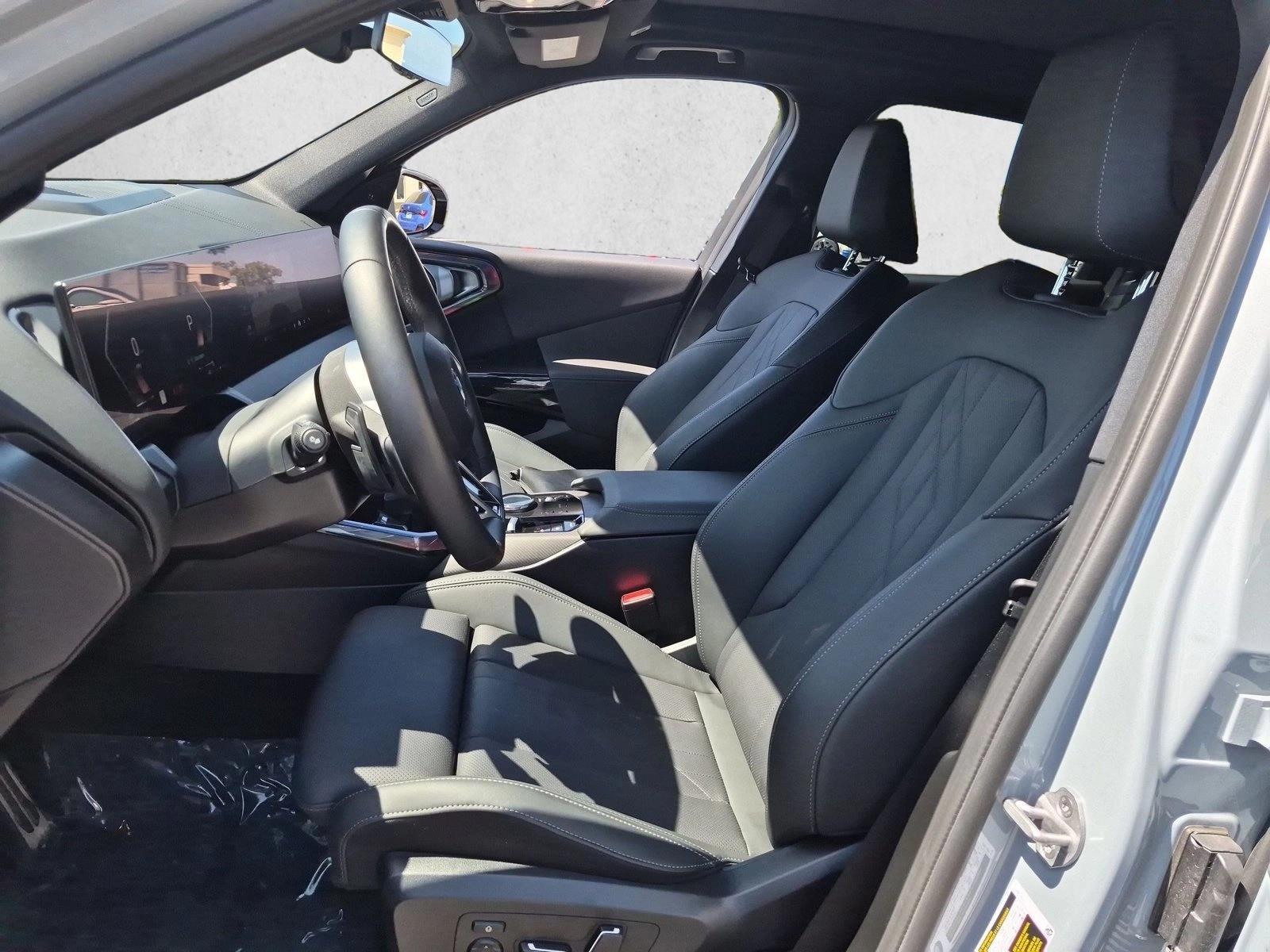2026 BMW X3 30 - Photo 15