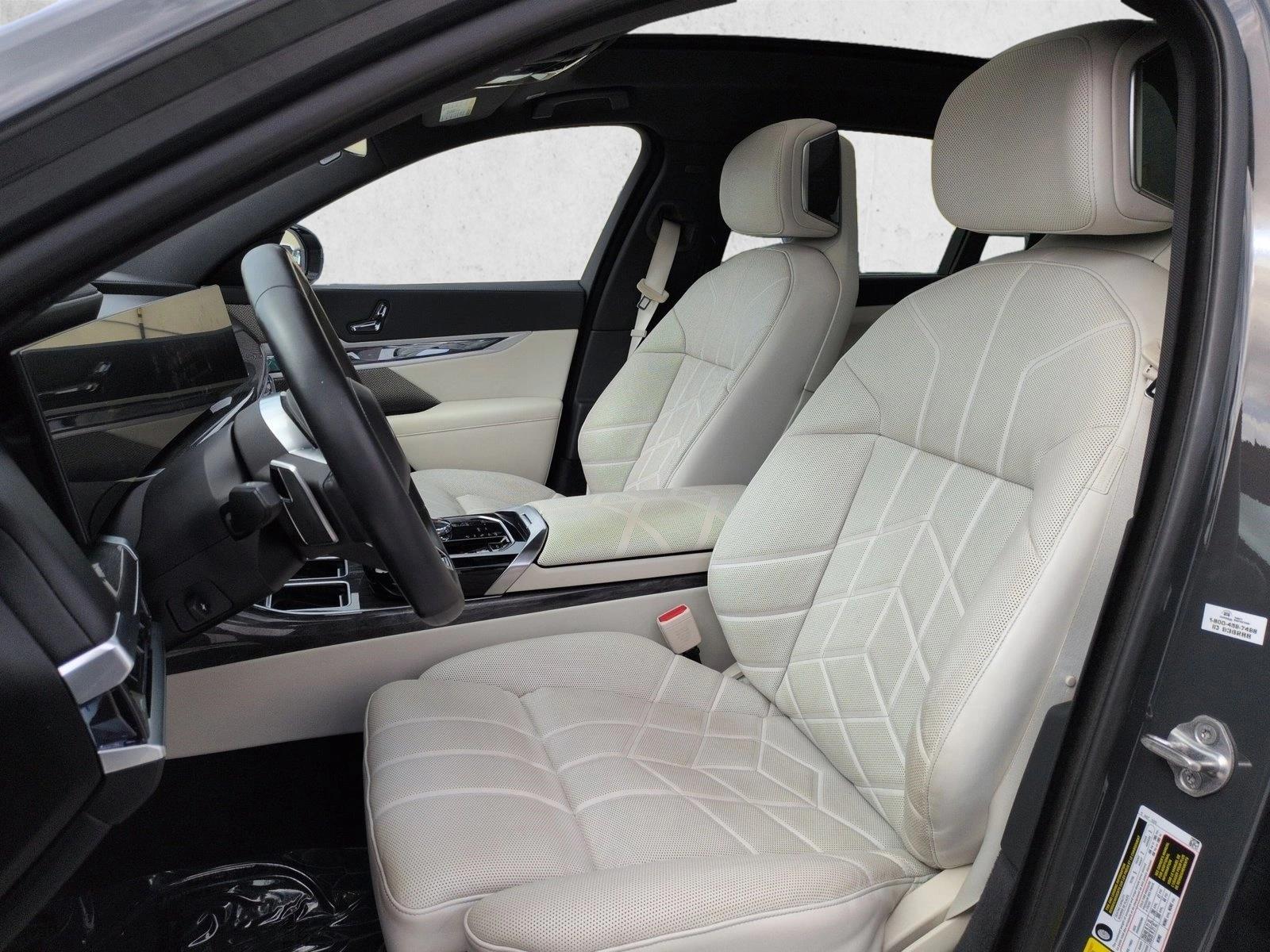 2023 BMW i7 Base - Photo 17