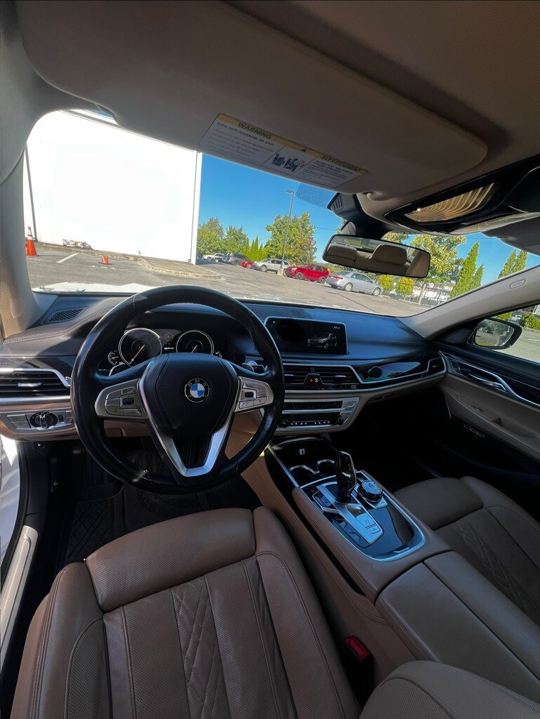 2018 Bmw 740e xDrive Sedan photo 3