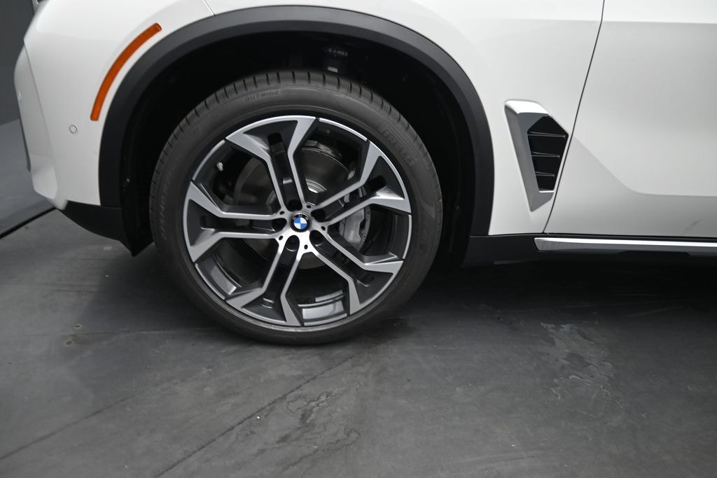 New 2026 BMW X5 sDrive40i SUV