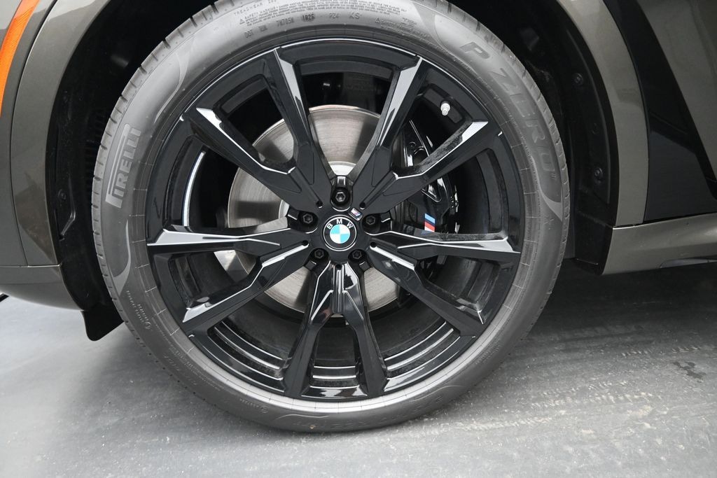 New 2027 BMW X7 M60i SUV