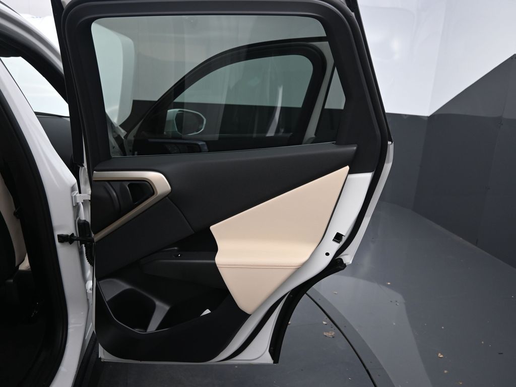 2025 BMW X3 30 - Photo 22