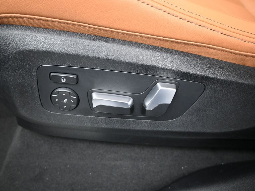 2026 BMW X5 50e - Photo 15