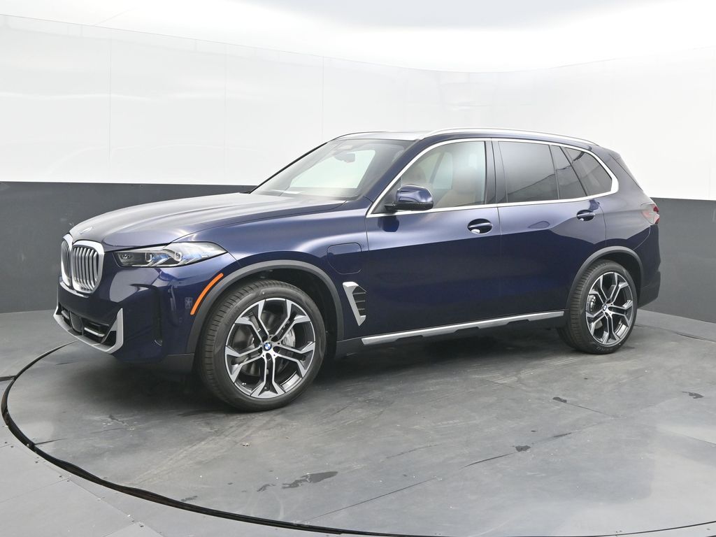 2026 BMW X5 xDrive50e's photo