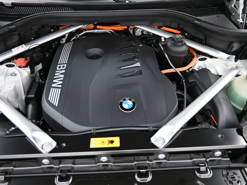2026 BMW X5 50e - Photo 24
