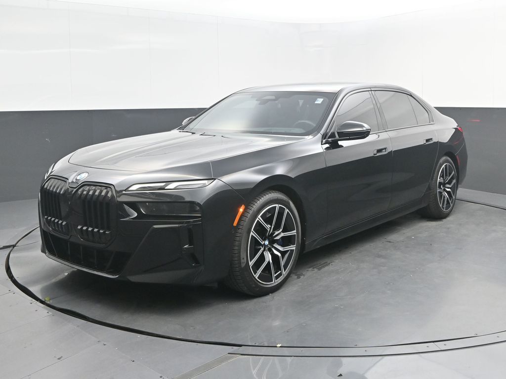 2023 BMW 7 Series 740i's photo