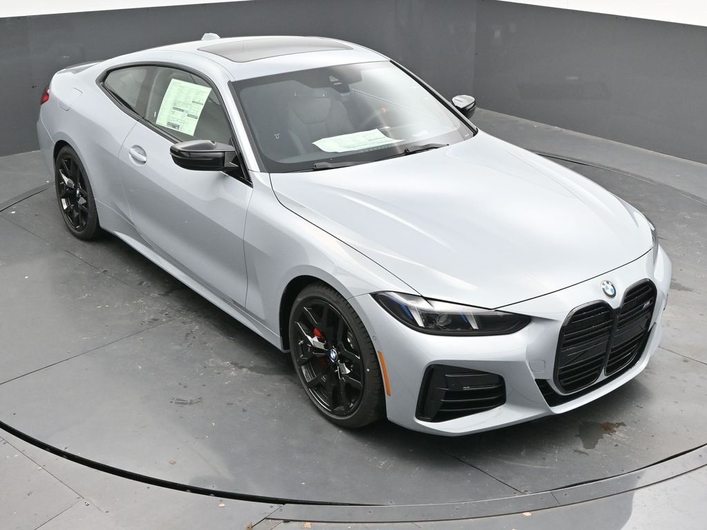2026 BMW 4 Series M440i - Photo 40