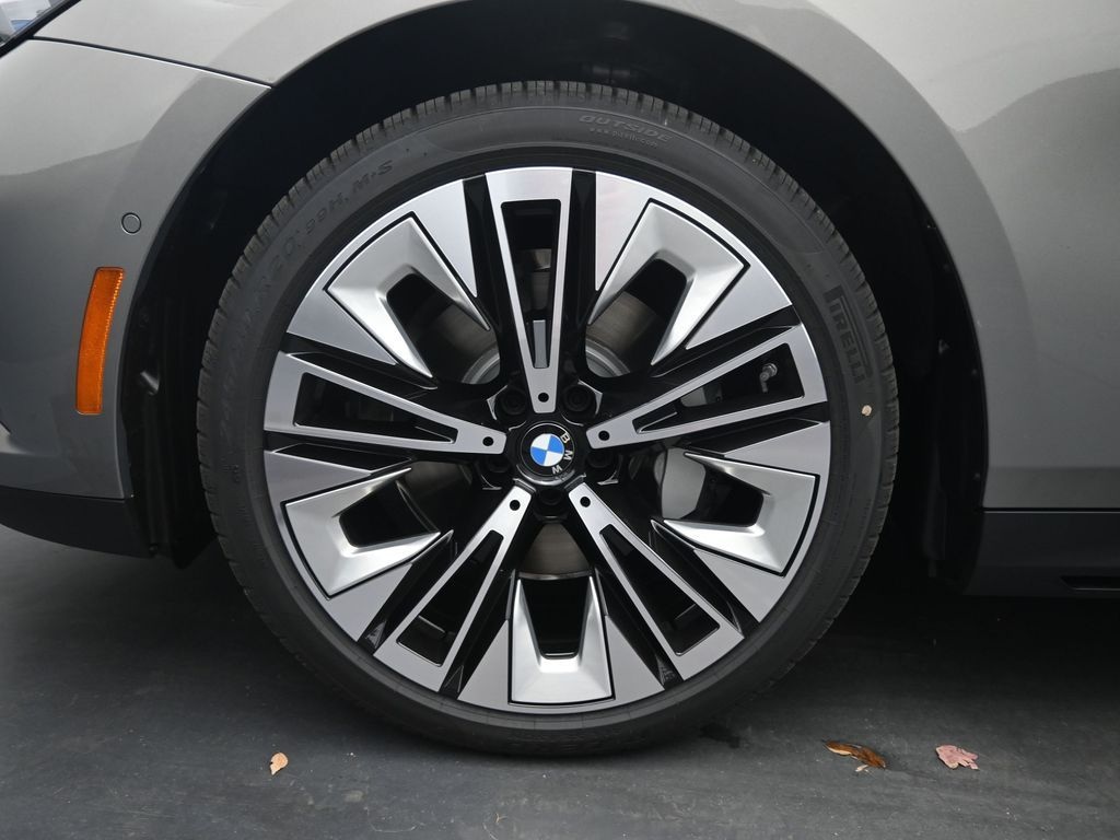 New 2026 BMW 5 Series 530i Sedan