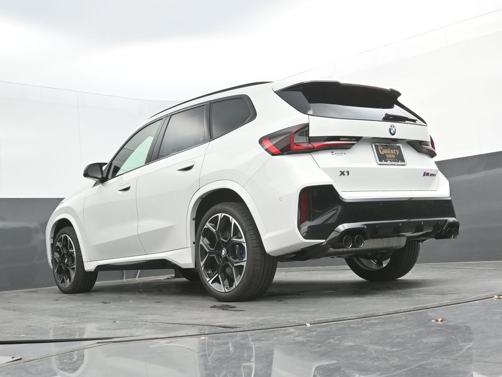 2026 BMW X1 M35i - Photo 50
