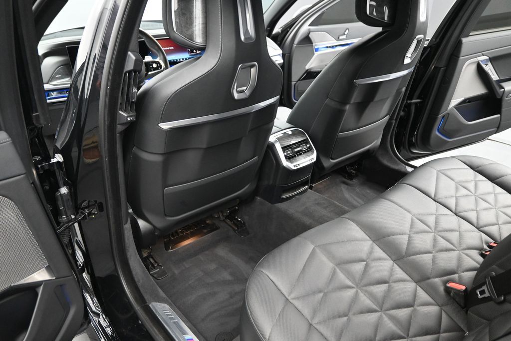 2023 BMW 7 Series 740i - Photo 28