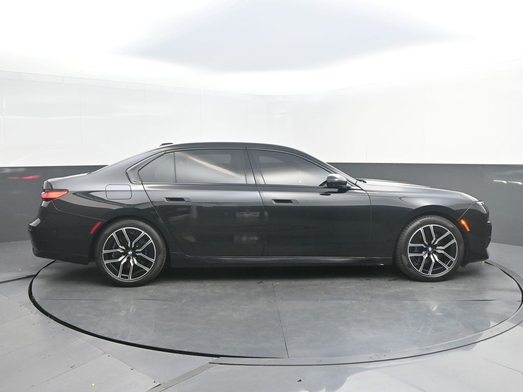 2023 BMW 7 Series 740i - Photo 8