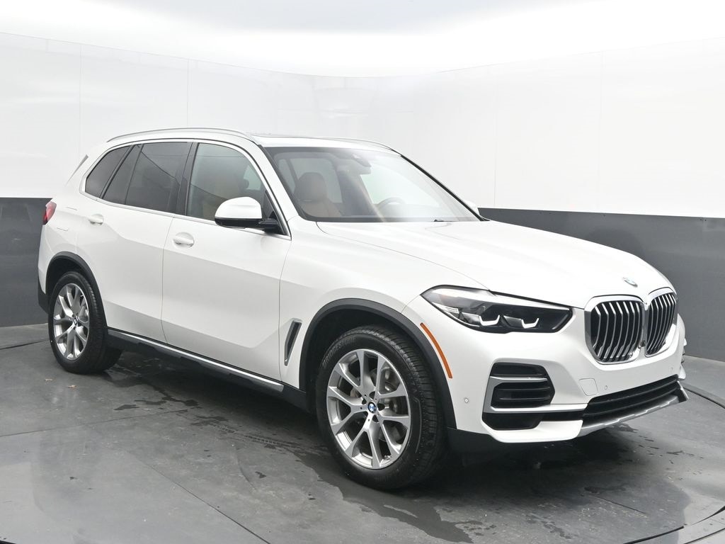 2022 BMW X5 40i's photo