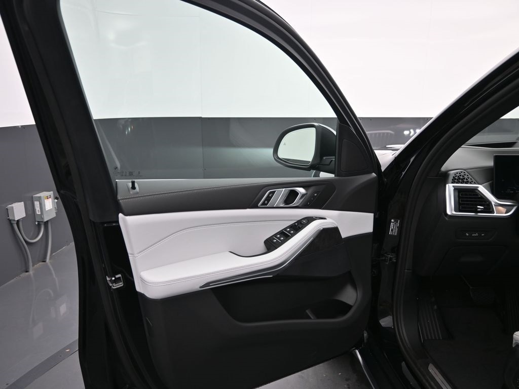 2026 BMW X5 40i - Photo 10