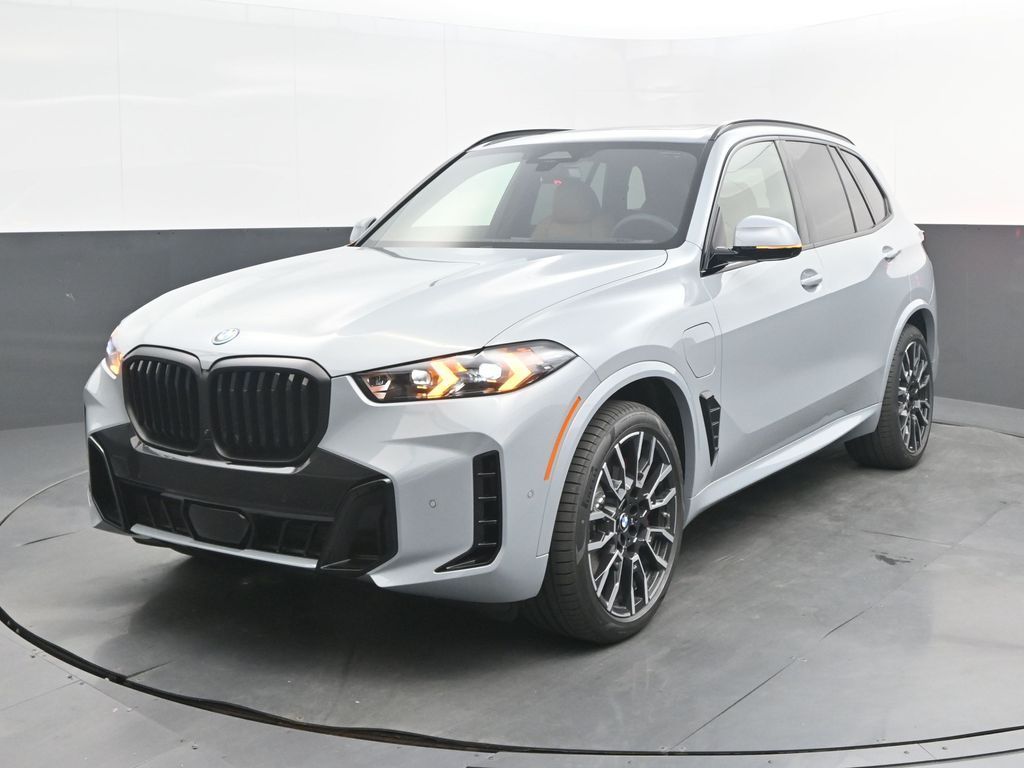 2026 BMW X5 xDrive50e's photo