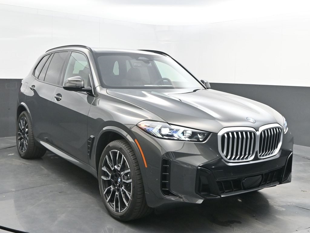 2026 BMW X5 50e's photo