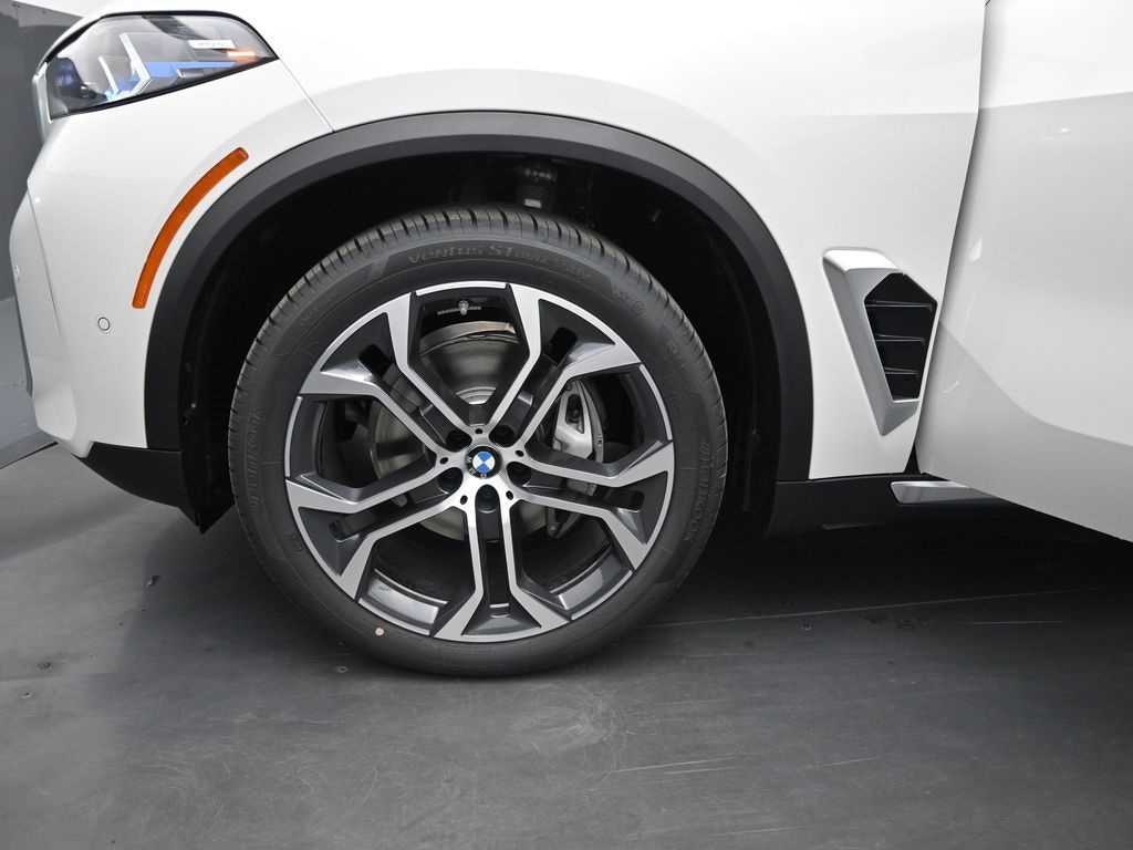 New 2026 BMW X5 xDrive40i SUV