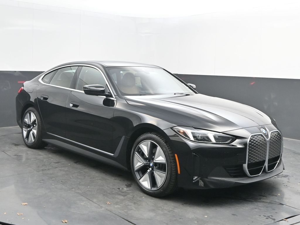 2026 BMW i4 40's photo